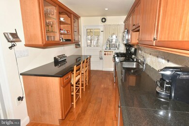 323 Old Trail Rd, Baltimore, MD 21212 - photo 6