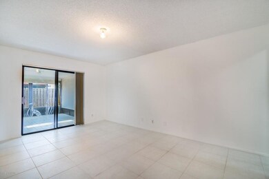3207 River Wind Ct MLS-3-2