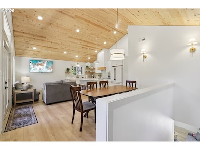 26824 E Henry Creek Rd, Rhododendron, OR 97049 - photo 3