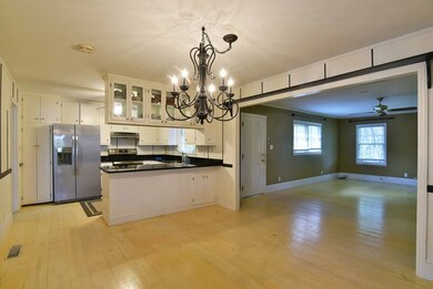 1813 W Lakeridge Dr, Albany, GA 31707 - photo 6