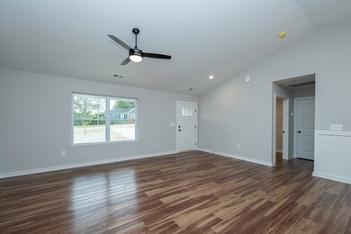 203 Southside Dr, Laurens, SC 29360 - photo 4