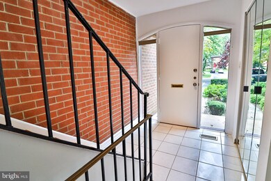 10811 Deborah Dr, Potomac, MD 20854 - photo 3