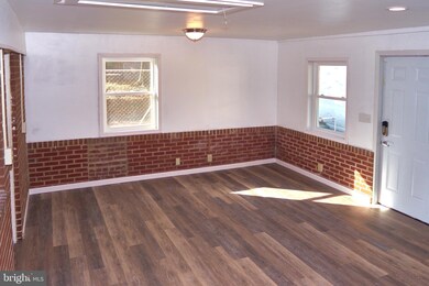 801 Parkway Blvd, York, PA 17404 - photo 2