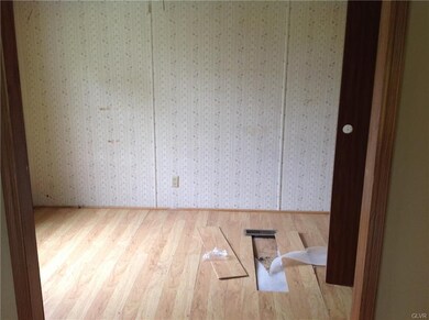 6627 Walnut St, Slatington, PA 18080 - photo 4