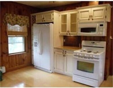 323 Village St unit 2, Medway, MA 02053 - photo 5