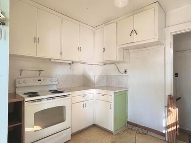 2433 Hope St, Klamath Falls, OR 97603 - photo 6