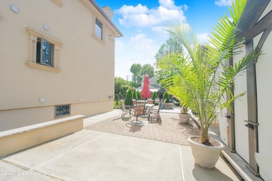 side yard