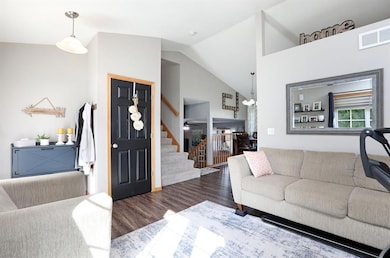 3417 E 53rd Ct, Des Moines, IA 50317 - photo 4