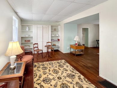 503&507 W Pleasant St, Freeport, IL 61032 - photo 3