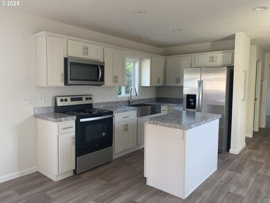 69127 Wildwood Rd unit 17, North Bend, OR 97459 - photo 6