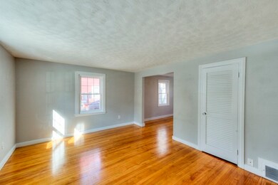 17 Pocasset Ave, Worcester, MA 01606 - photo 5