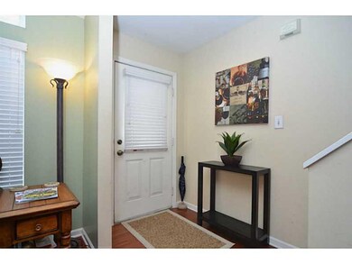 Entry/Foyer.