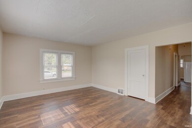 1722 E Division St, Evansville, IN 47711 - photo 6