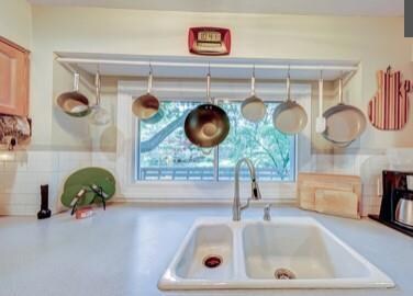 10201 W 70th St, Shawnee, KS 66203 - photo 4