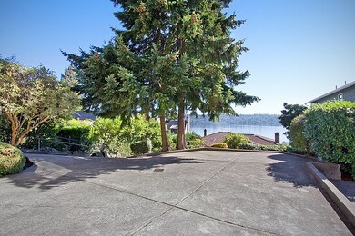 8218 Avalon Dr, Mercer Island, WA 98040 - photo 2