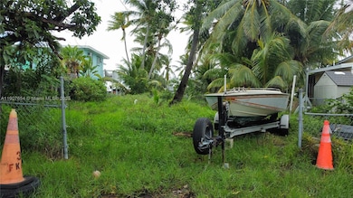 77 S Conch Ave, Duck Key, FL 33050 - photo 7