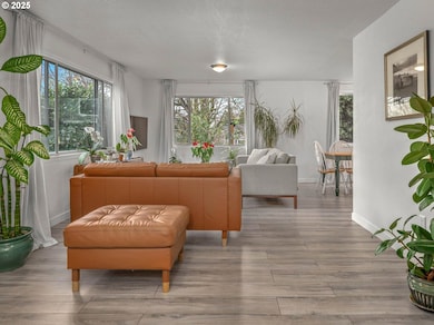 7333 SW Pine St, Portland, OR 97223 - photo 6