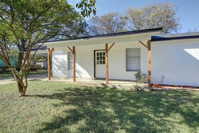 1310 W Lone Star Ave, Cleburne, TX 76033 - photo 2
