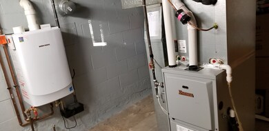 2717 N Mcaree Rd, Waukegan, IL 60087 - photo 2