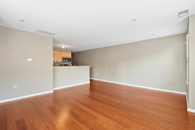 35 Buttles Ave unit A, Columbus, OH 43215 - photo 4