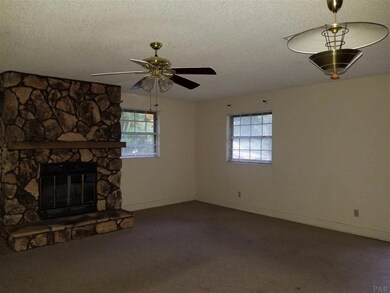 2820 Mandeville Ln, Pensacola, FL 32526 - photo 4