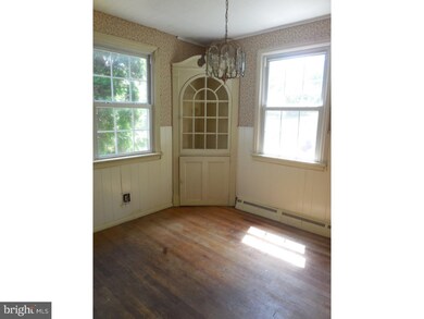2109 W Walnut St, Allentown, PA 18104 - photo 4