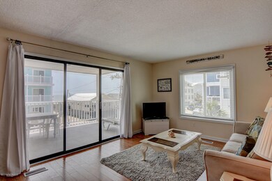 1503 Carolina Beach Ave N-large-024-25-D