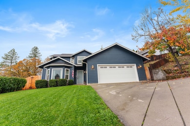 1448 NE Jennifer Way, Grants Pass, OR 97526 - photo 2