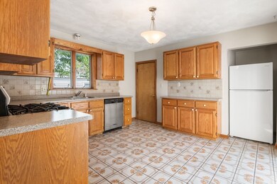 16 Eastman Rd unit 1, Somerville, MA 02143 - photo 7