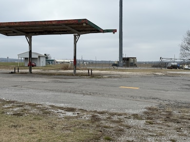 9999 Oklahoma 100, Webbers Falls, OK 74470 - photo 4