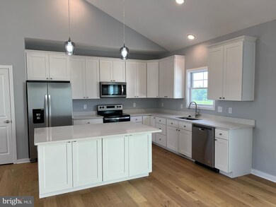 259 Chalcedony Dr, Martinsburg, WV 25404 - photo 6