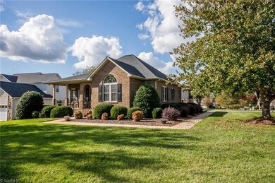 139 Players Park Cir, Statesville, NC 28677 - photo 2