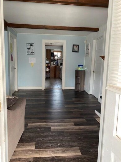 21 Michigan St, Indian Orchard, MA 01151 - photo 6