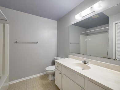 8 - Bathroom.jpg