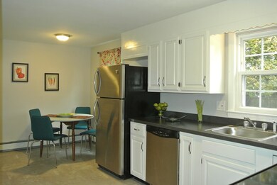 27 Harding St, Chicopee, MA 01013 - photo 2