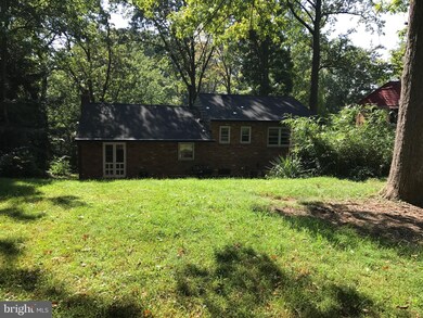 2333 Barbour Rd, Falls Church, VA 22043 - photo 3