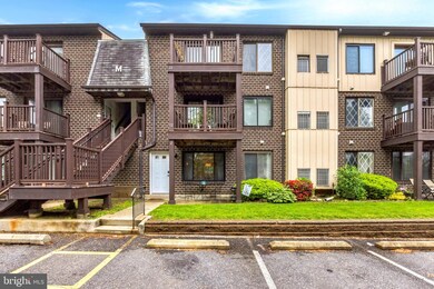 Altemus Farms unit M2, Brookhaven, PA 19015 - photo 2