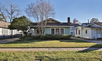 708 Ralfallen St, Houston, TX 77008 - photo 2