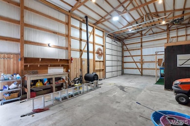 Detached Garage