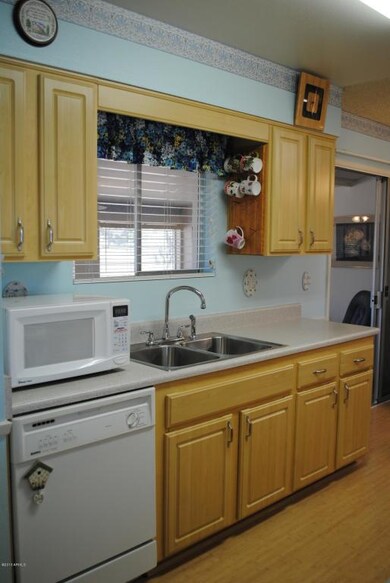 10210 W Mission Ln, Sun City, AZ 85351 - photo 5