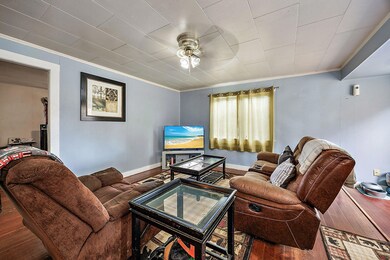 212 NW A St, Grants Pass, OR 97526 - photo 5