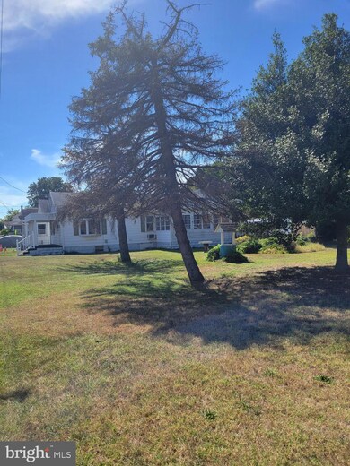 192 N Broad St, Penns Grove, NJ 08069 - photo 2