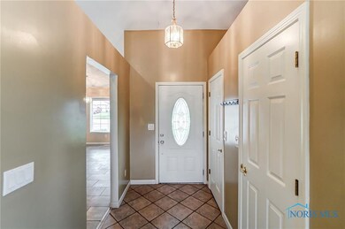 813 N Hill Trail, Findlay, OH 45840 - photo 5