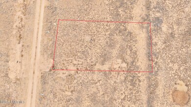 360 W Hawaii Rd, Paulden, AZ 86334 - photo 5