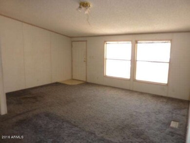 023-285814 Family room