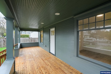 715 19th St SE, Salem, OR 97301 - photo 5