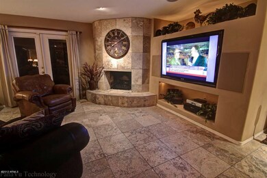 3235 E Malapai Dr-26