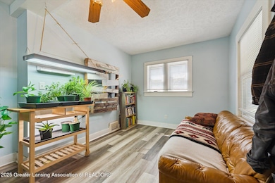 06-1216-Parkview-St-Lansing-MI-48912-Win