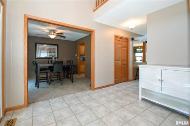 5312 N Castleberry Dr, Peoria, IL 61615 - photo 5