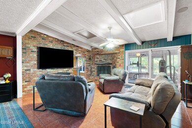 27 Royal Pines-11